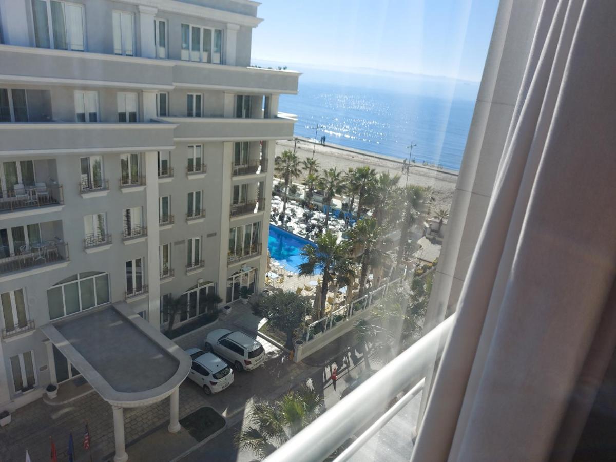 Bral Apartments 8 Two-Bedroom Beachfront Durrës Buitenkant foto