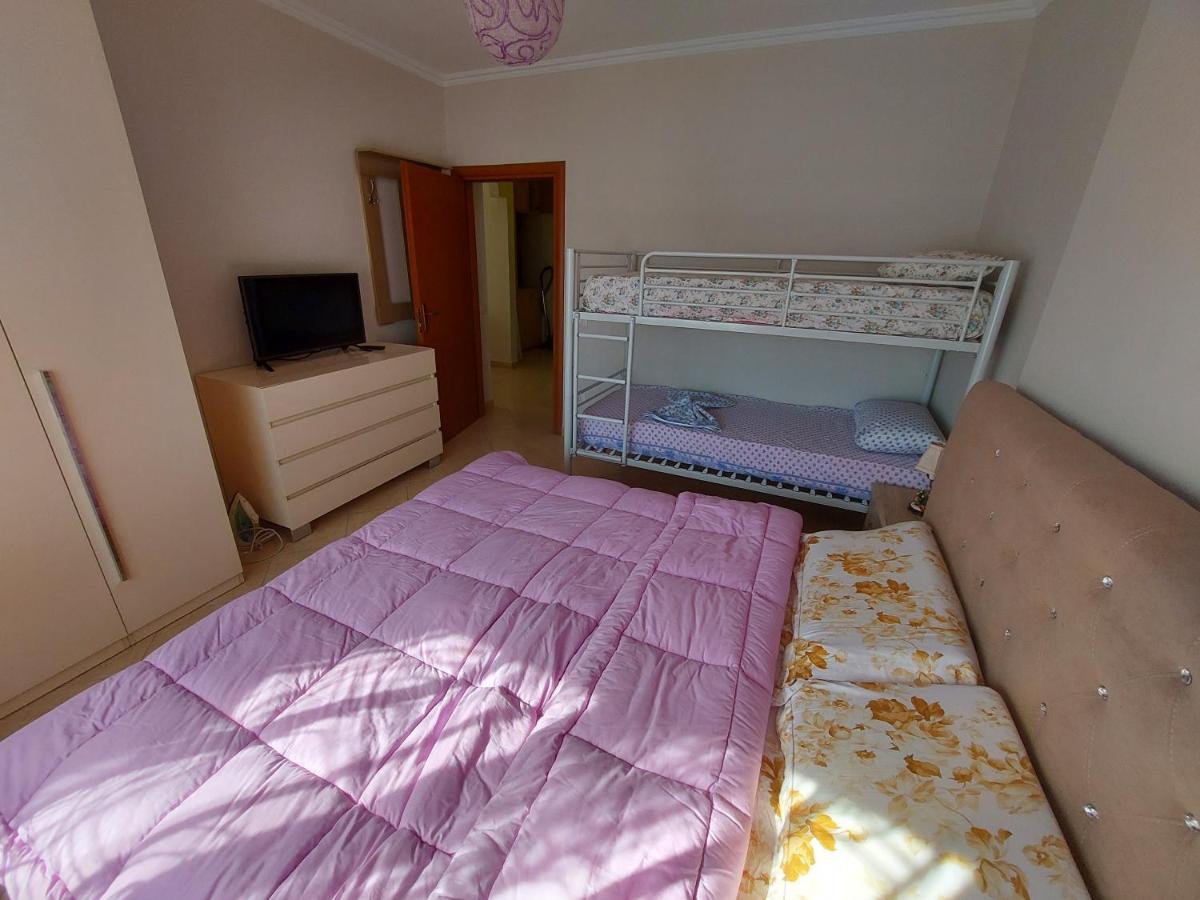 Bral Apartments 8 Two-Bedroom Beachfront Durrës Buitenkant foto