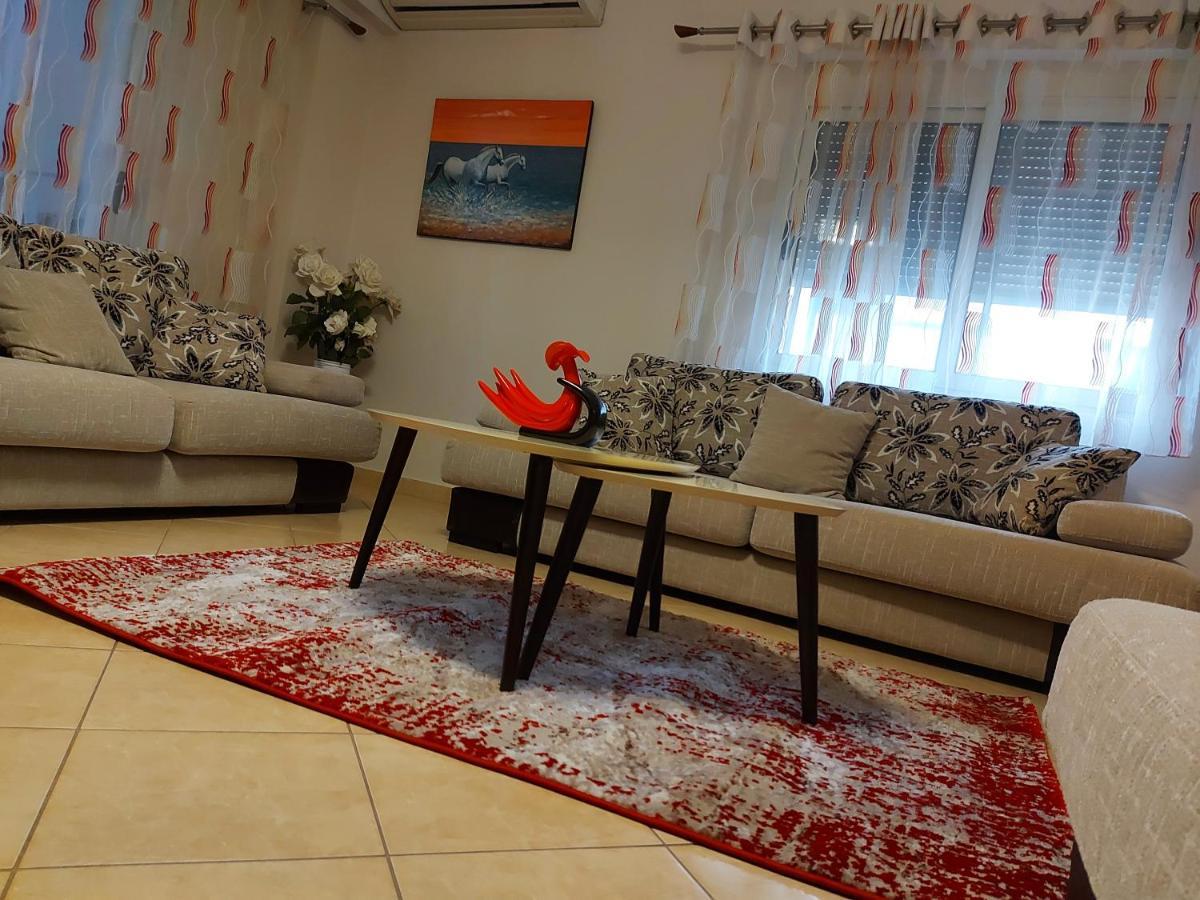 Bral Apartments 8 Two-Bedroom Beachfront Durrës Buitenkant foto